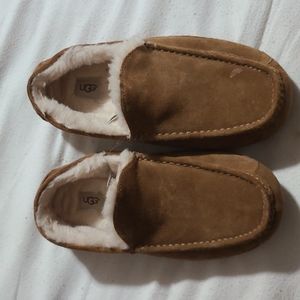 Ugg slippers